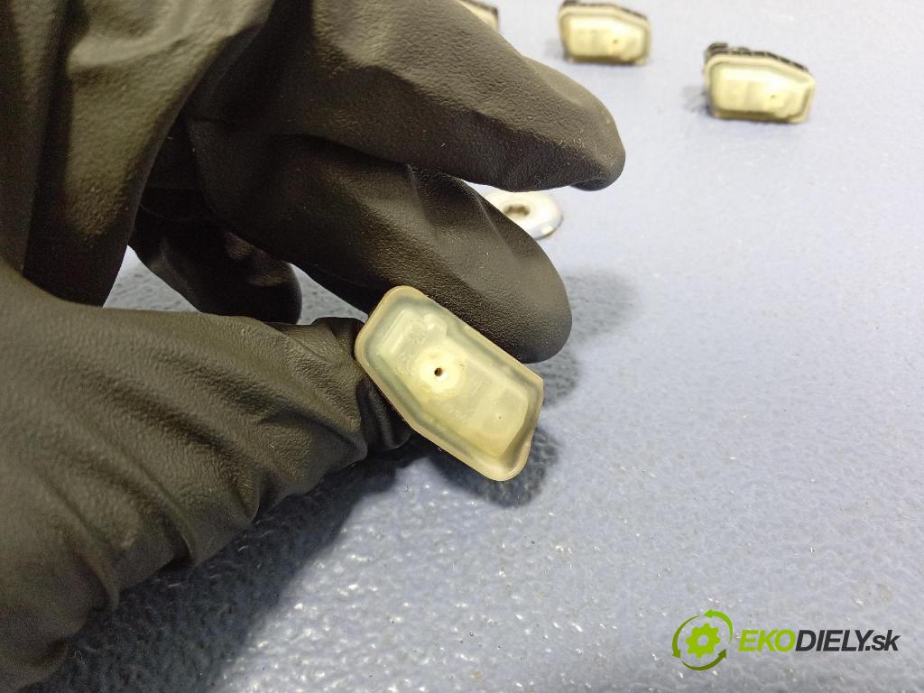 Opel Astra 2019 snímač tlaku Pneumatiky: 13506028