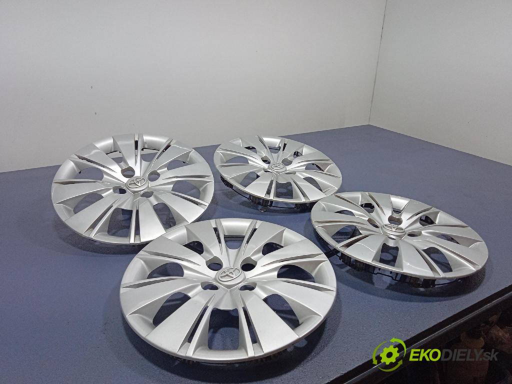 Toyota Yaris 2007 puklica kola: 5702017589336