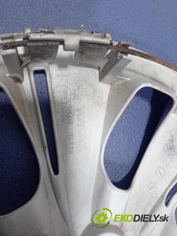 Toyota Yaris 2007 puklica kola: 5702017589336