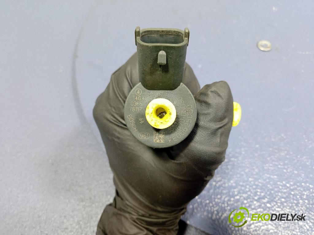 Toyota Yaris 2007 vstřikovač 23670-0N030