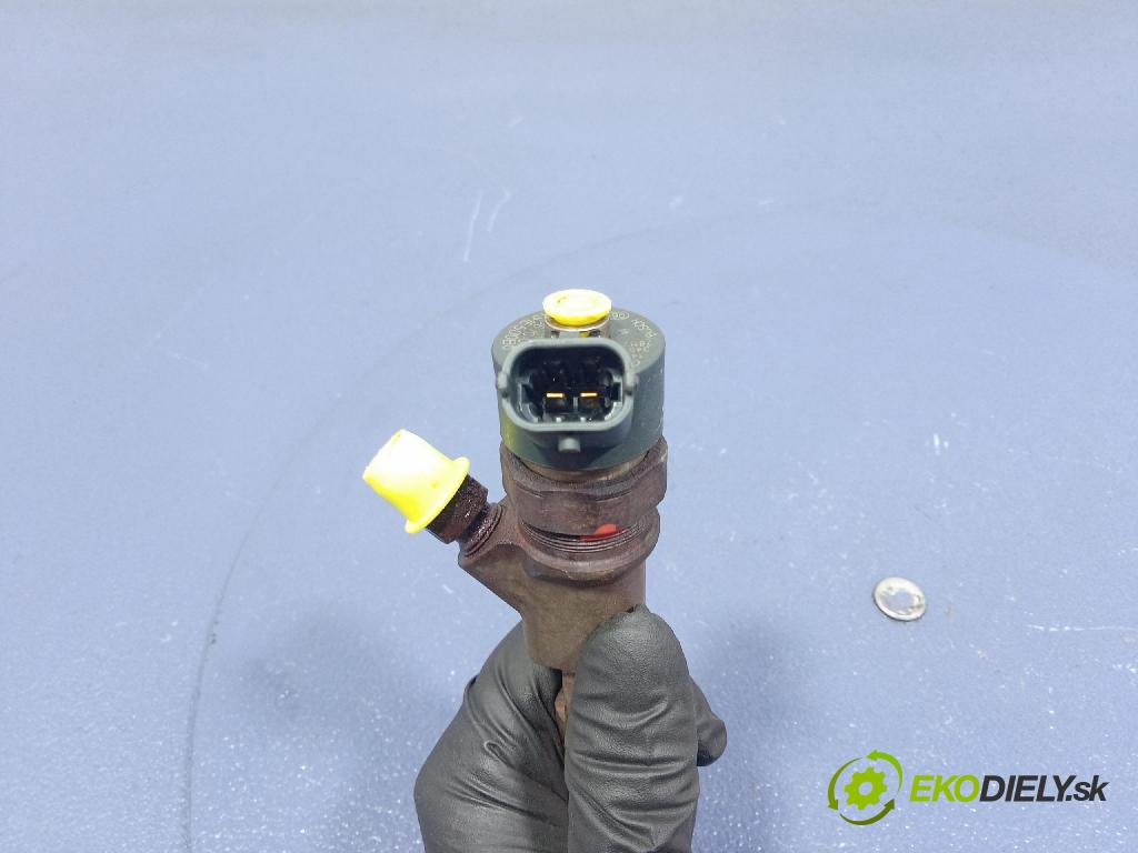 Toyota Yaris 2007 vstřikovač 23670-0N030