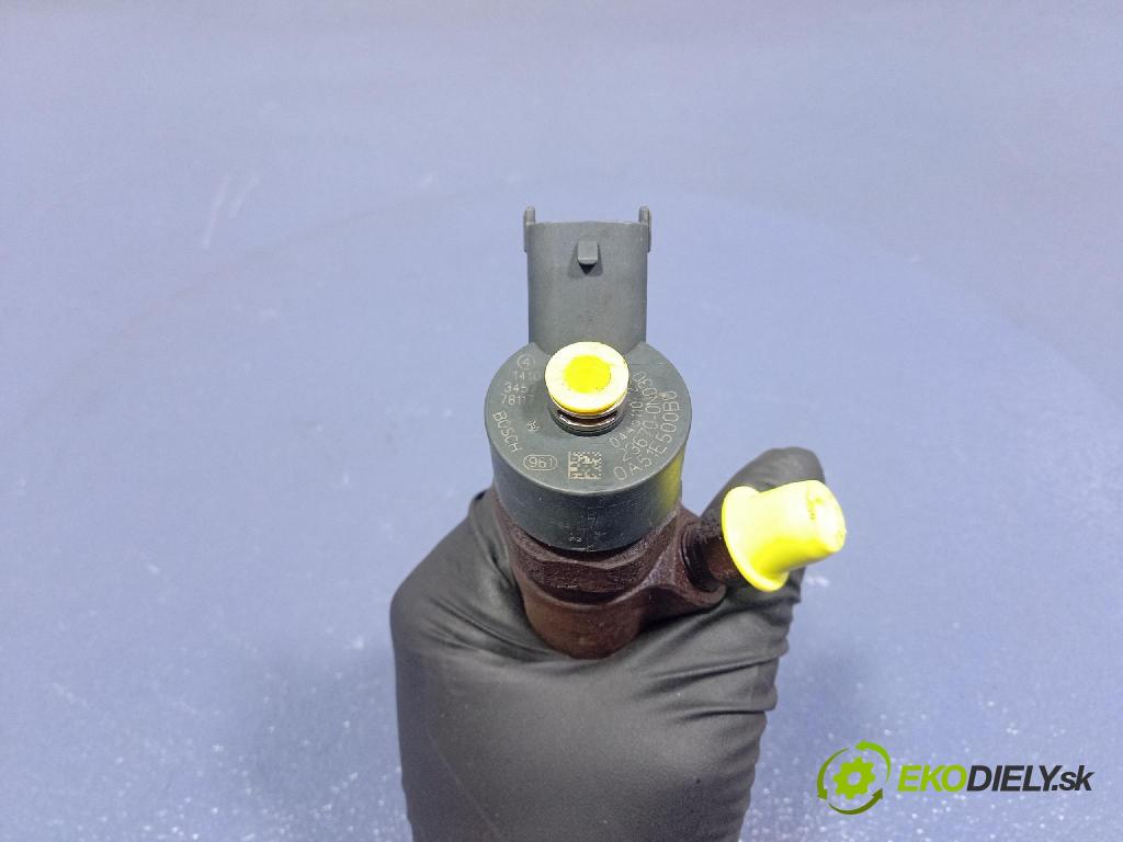 Toyota Yaris 2007 vstřikovač 23670-0N030