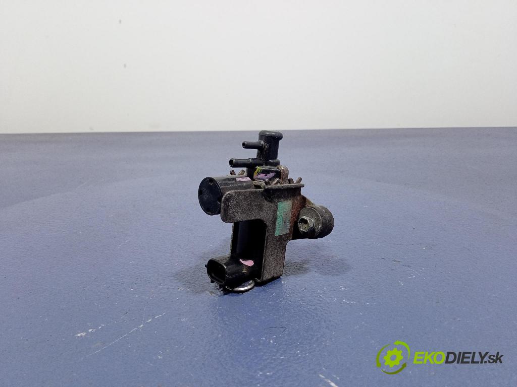 Toyota Yaris 2007 ventil Vákuum: 25819-33030