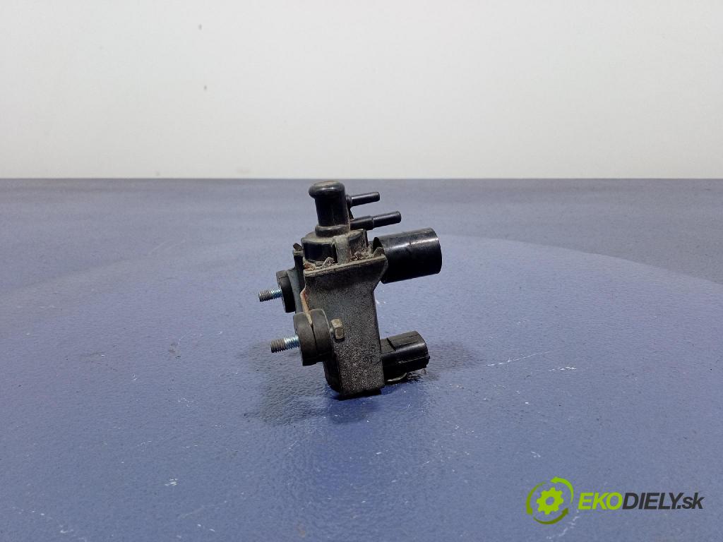 Toyota Yaris 2007 ventil Vákuum: 25819-33030