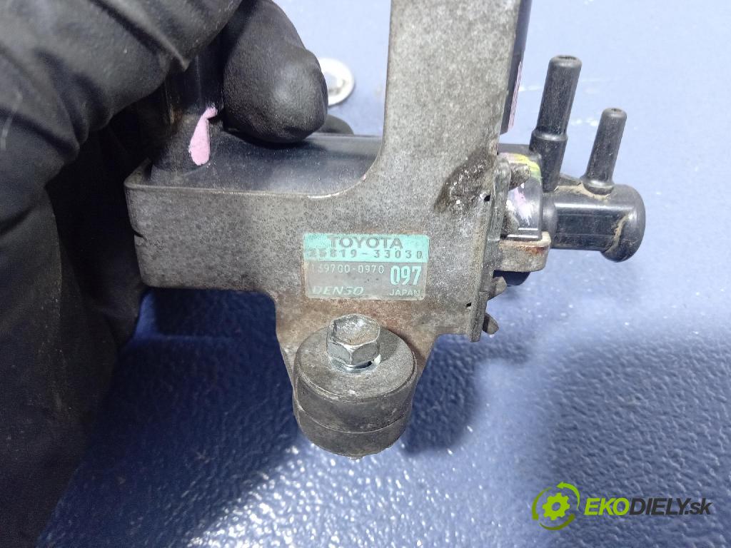 Toyota Yaris 2007 ventil Vákuum: 25819-33030