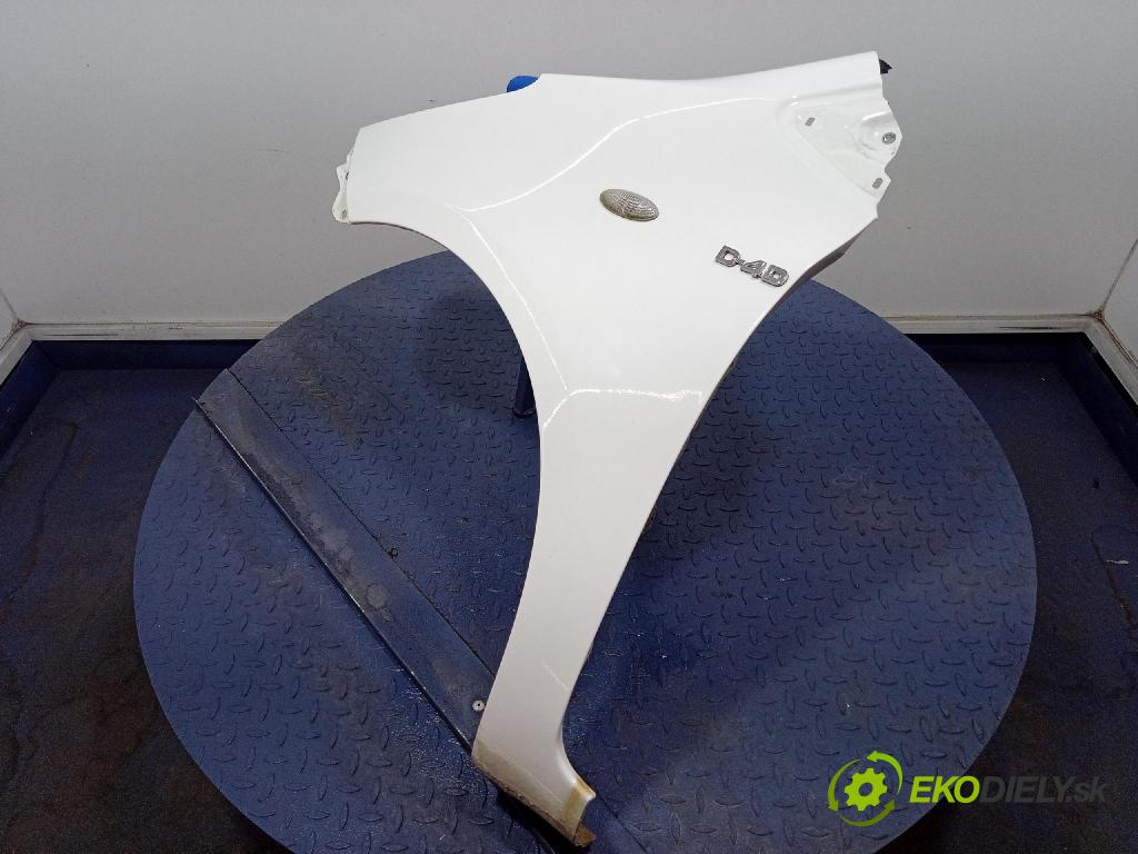 Toyota Yaris 2007 blatnik před Levý: