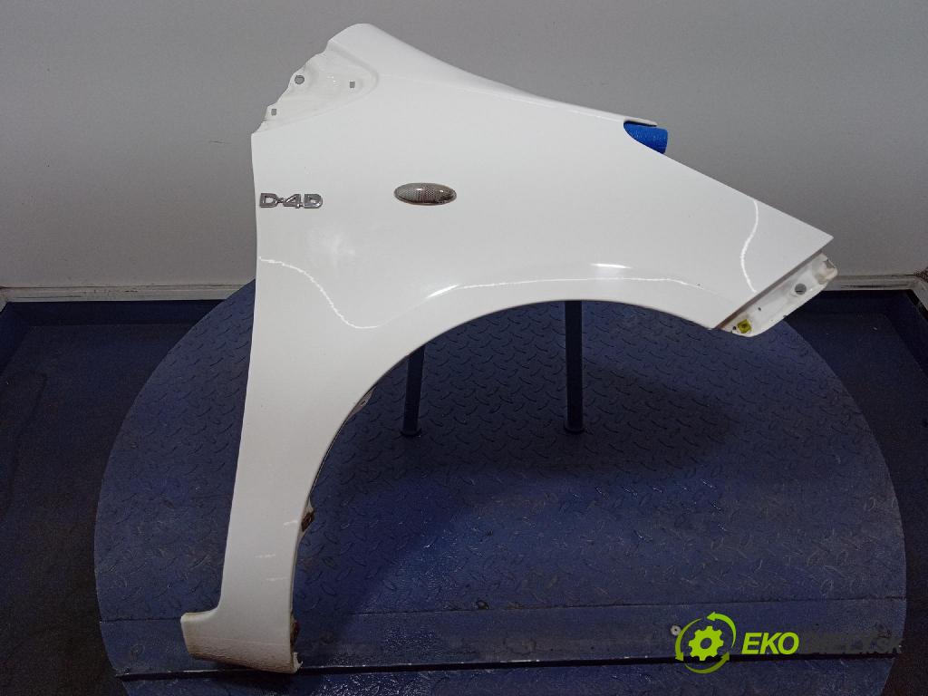 Toyota Yaris 2007 blatnik před v pravo: