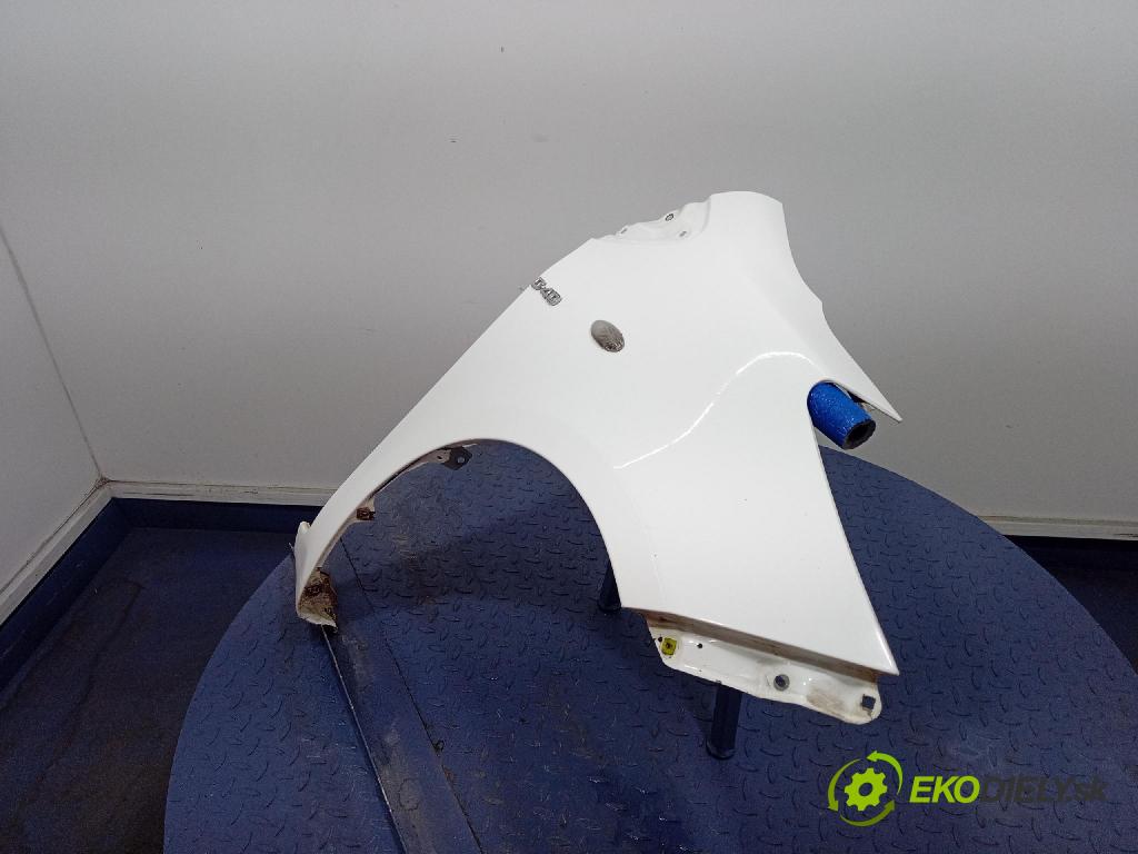 Toyota Yaris 2007 blatnik před v pravo: