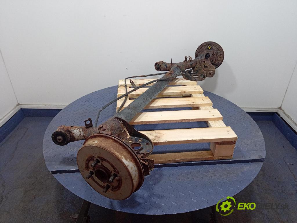 Toyota Yaris 2007 výztuha Pozastavenia: Zad: