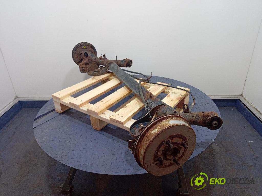 Toyota Yaris 2007 výztuha Pozastavenia: Zad: