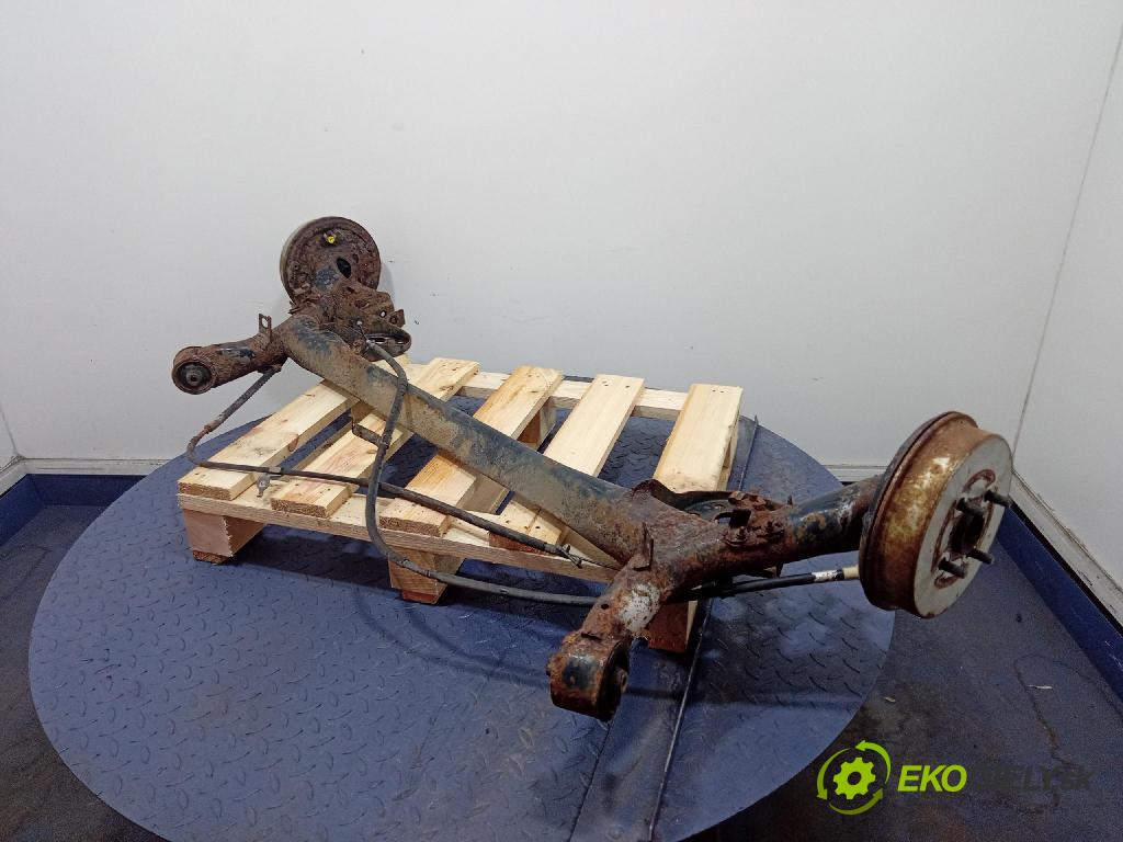 Toyota Yaris 2007 výztuha Pozastavenia: Zad: