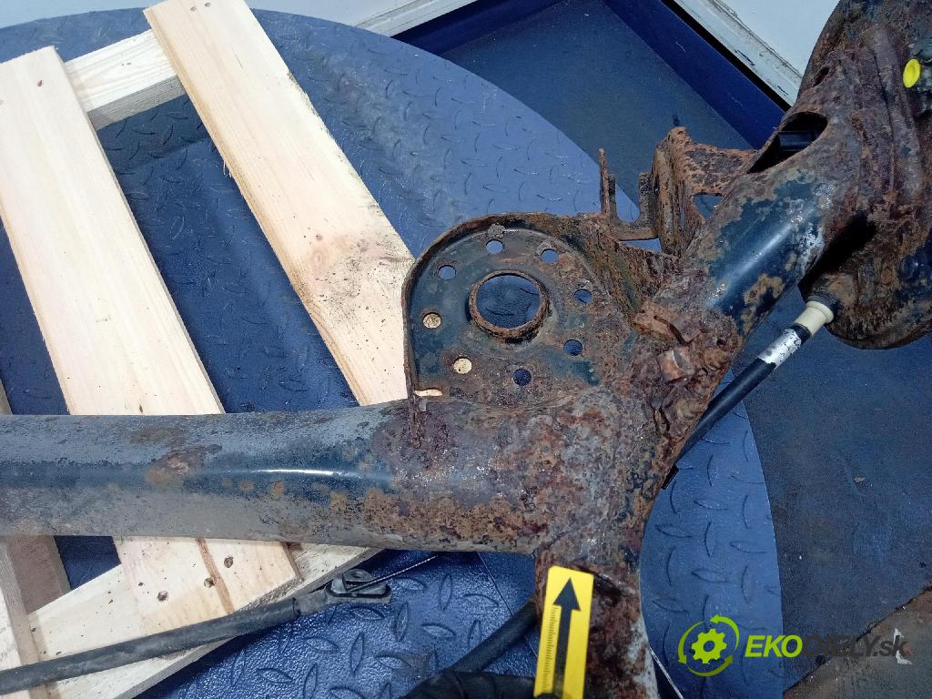 Toyota Yaris 2007 výztuha Pozastavenia: Zad: