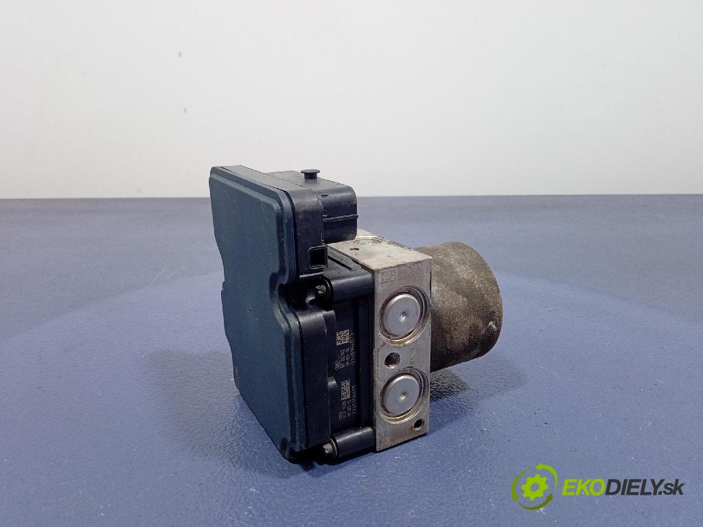 Opel Astra 2019 čerpadlo ABS x 32366636