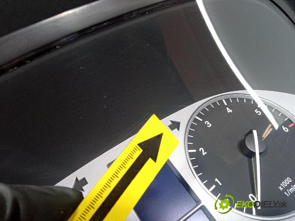 Mercedes B-Klasa 2007 prístrojovka/ budíky A1695403948