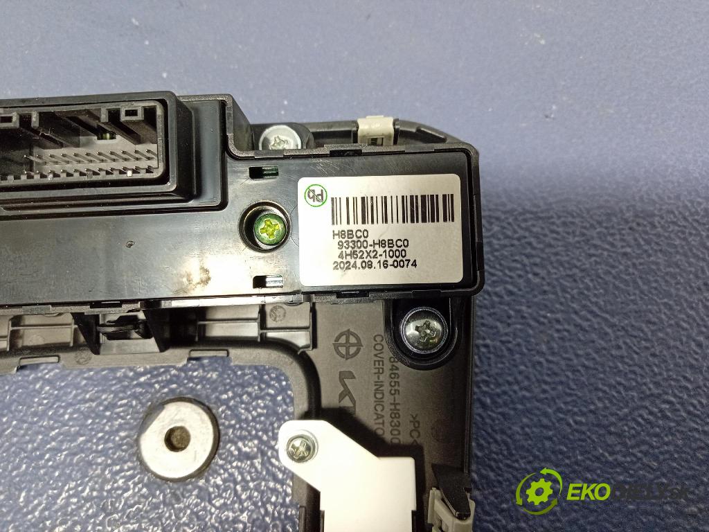 Kia Stonic 2024 lišta Dekoratívne: Vnútri: 84655-H8300