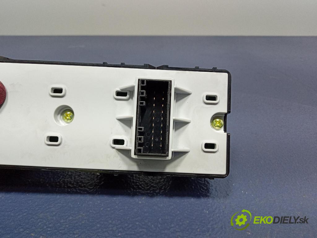 Kia Stonic 2024 Přepínač Sklenka: 93570-H8010