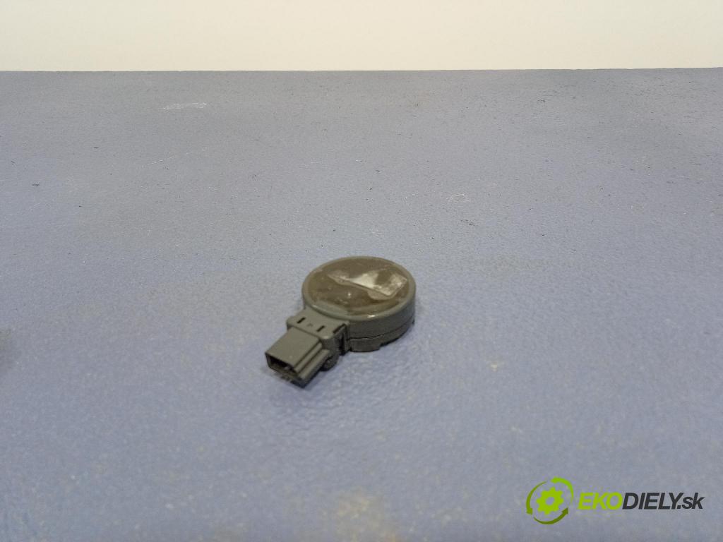 Kia Stonic 2024 snímač Dážď: / Twilight: 96000-KL000