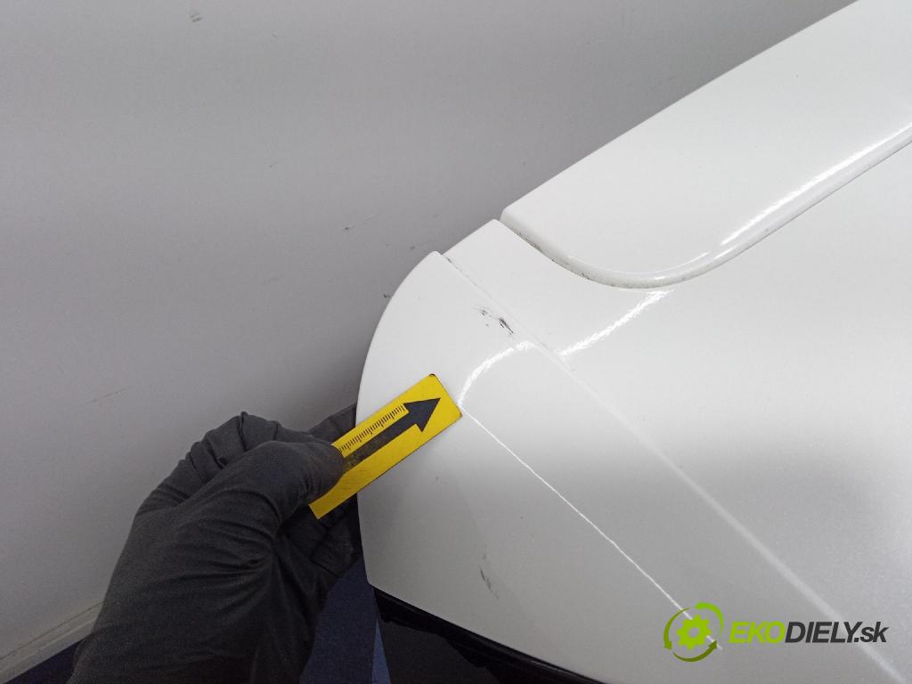 Kia Stonic 2024 zadna dveře kufra: kufra: