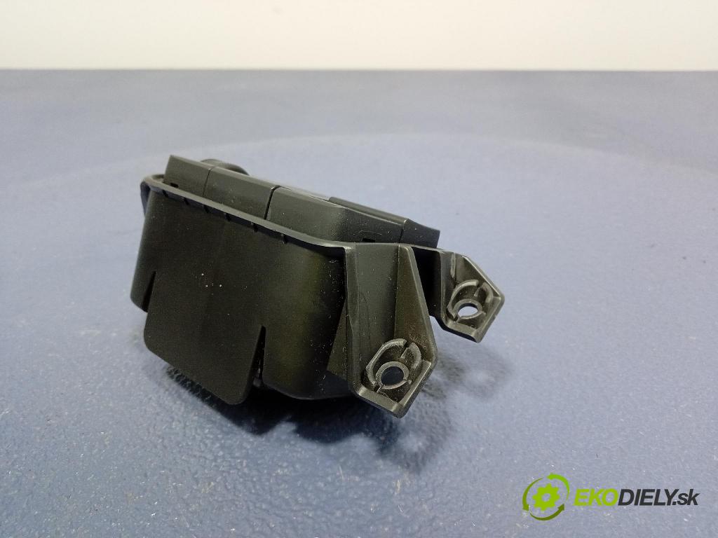 Kia Stonic 2024 prepínač svetiel 84757-H8000