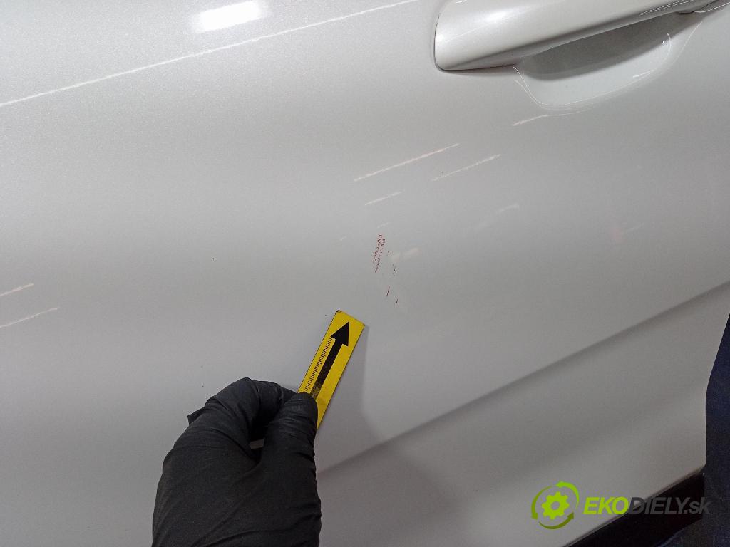 Kia Stonic 2024 dvere Predné Vľavo: