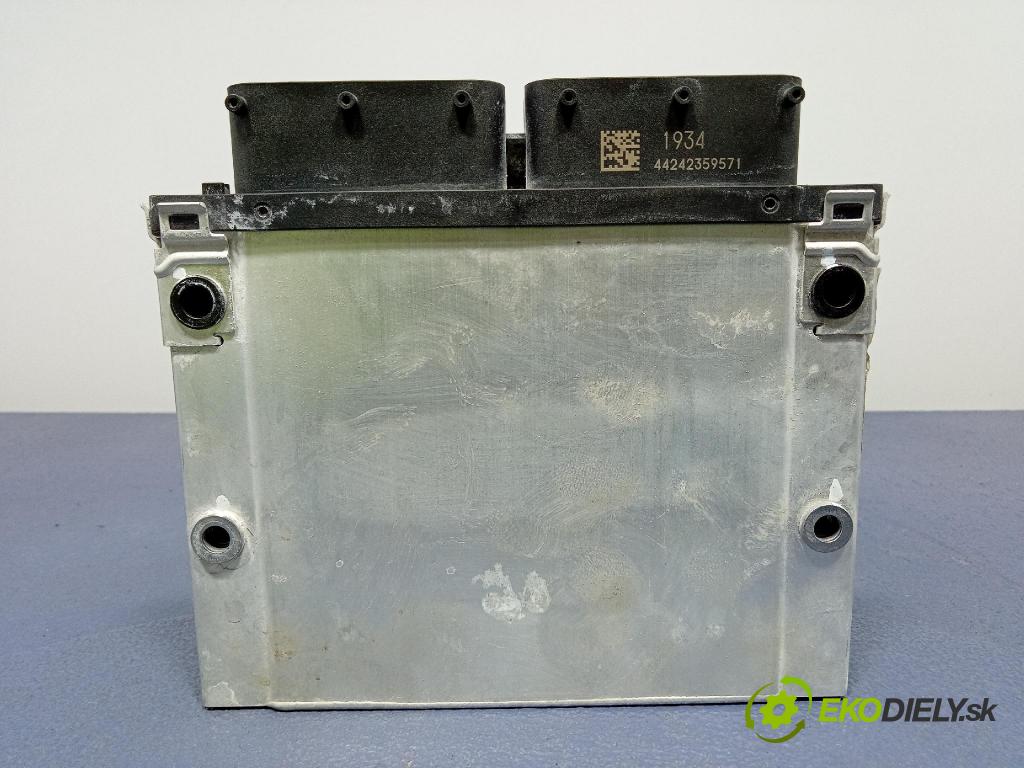 Kia Stonic 2024 riadiaca jednotka Motor: 39106-07352