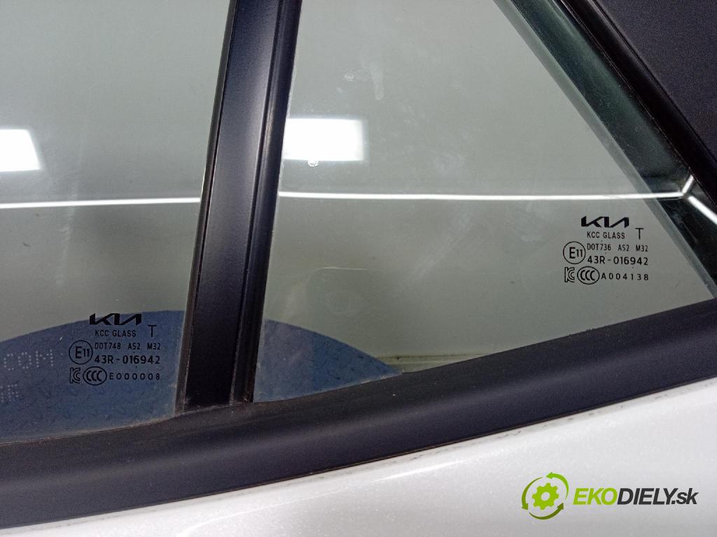 Kia Stonic 2024 dvere zad Vľavo: