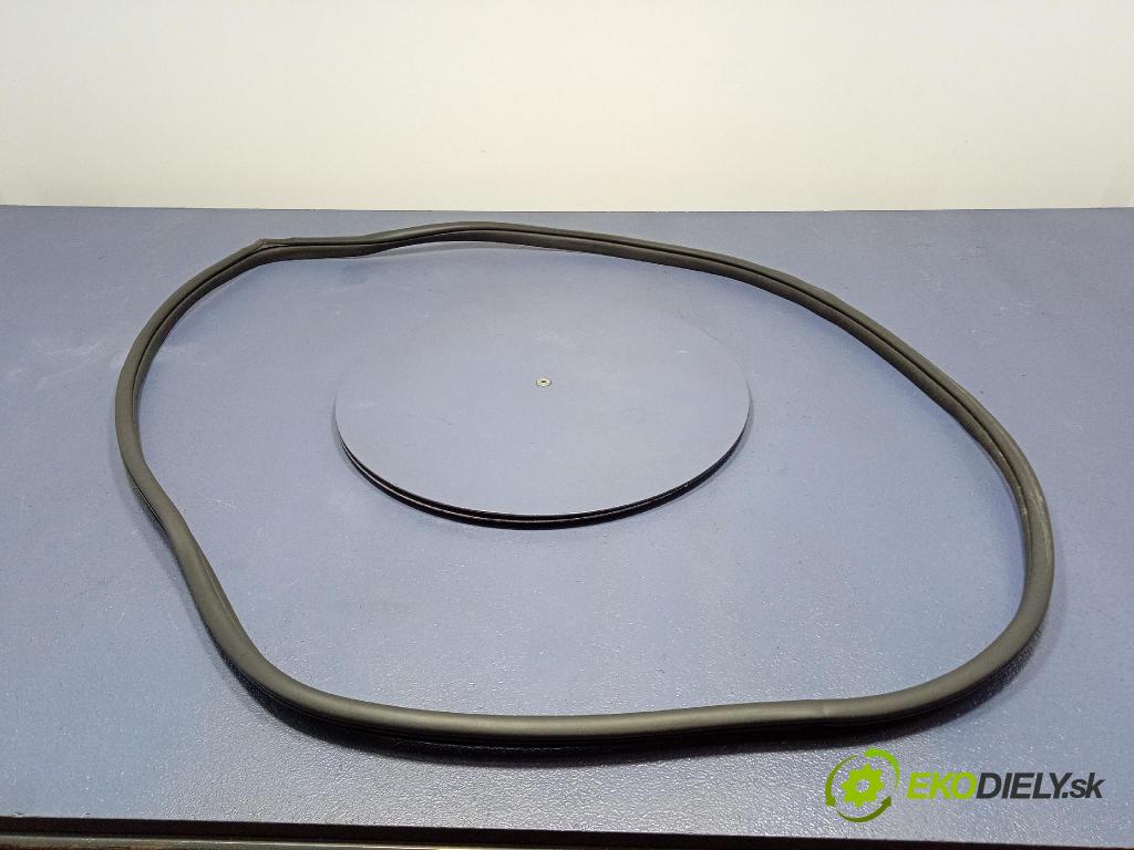 Kia Stonic 2024 Těsnění: dvere