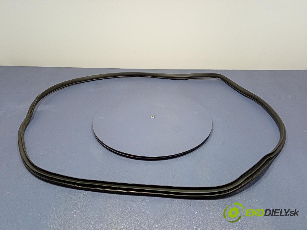 Kia Stonic 2024 Těsnění: dvere 