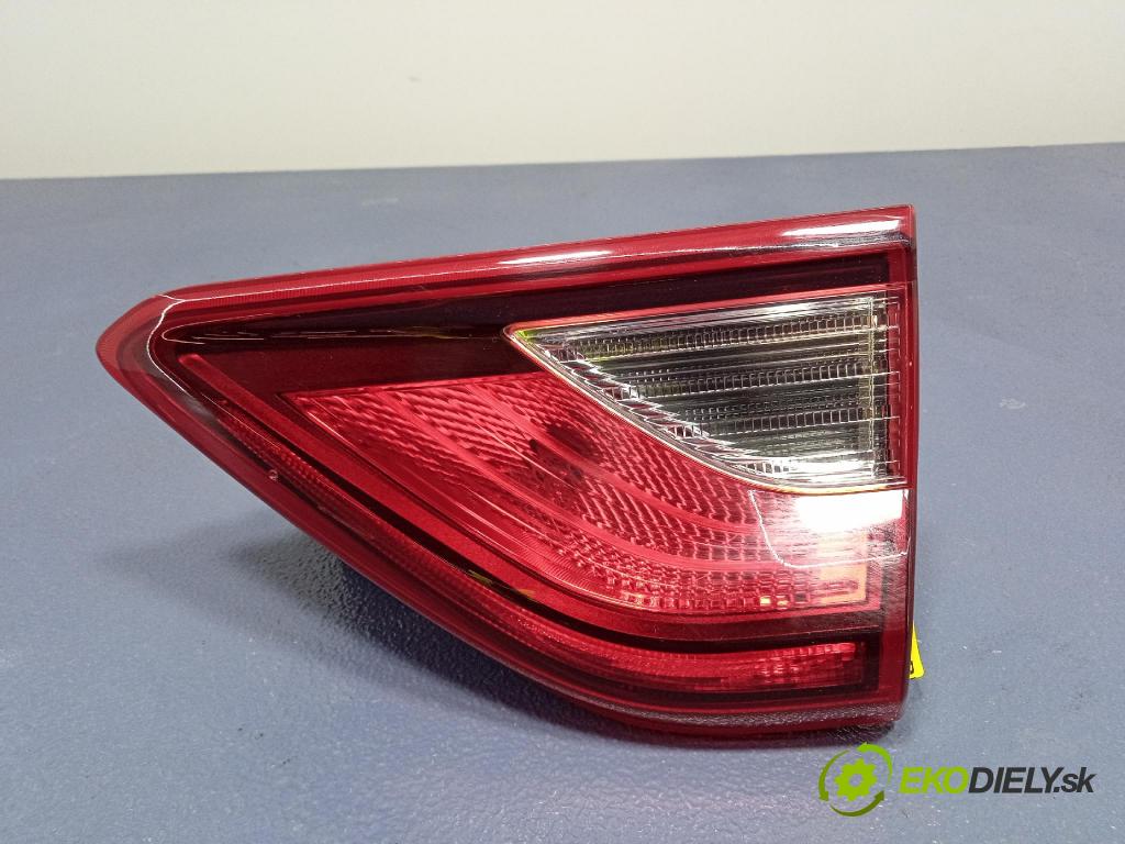 Kia Stonic 2024 svetlo / reflektor zad Prava: Vnútri: 92404-H8