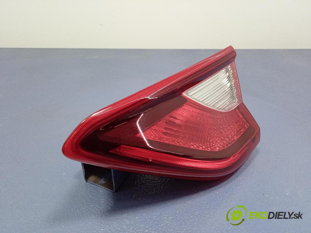 Kia Stonic 2024 svetlo / reflektor zad Prava: Vnútri: 92404-H8