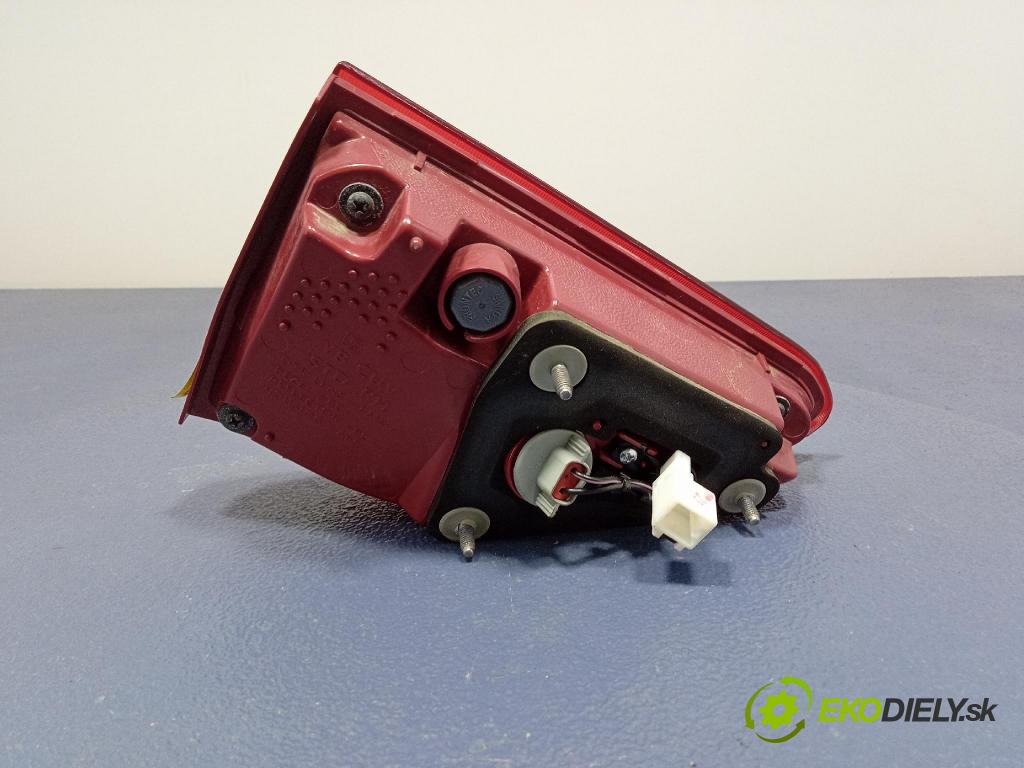 Kia Stonic 2024 svetlo / reflektor zad Prava: Vnútri: 92404-H8