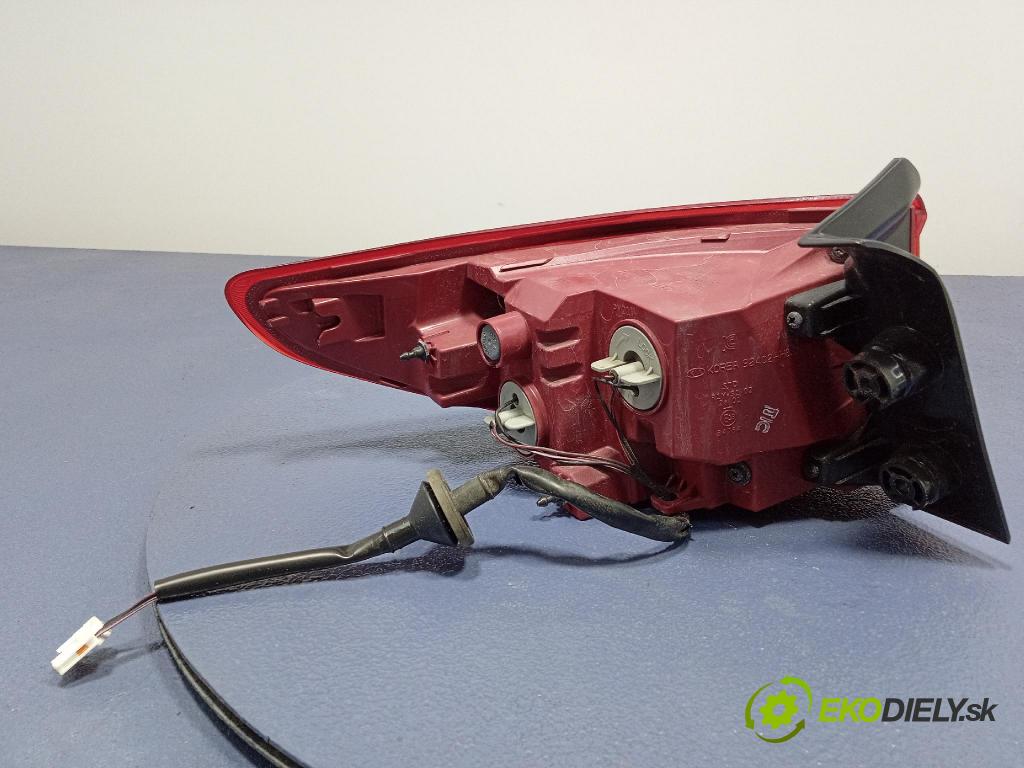 Kia Stonic 2024 svetlo / reflektor zad Prava: Vonkajsia: 92402-H8