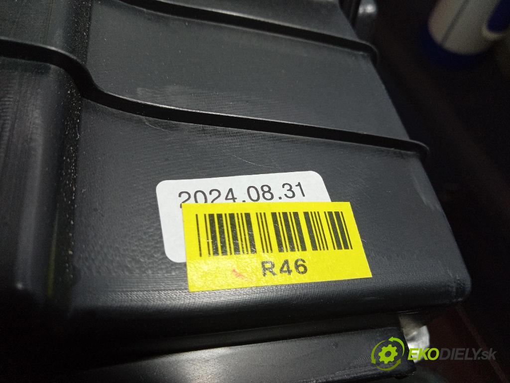 Kia Stonic 2024 Čalounictví: kufra: