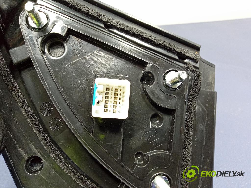 Kia Stonic 2024 zrkadlo pravé 87620H8060