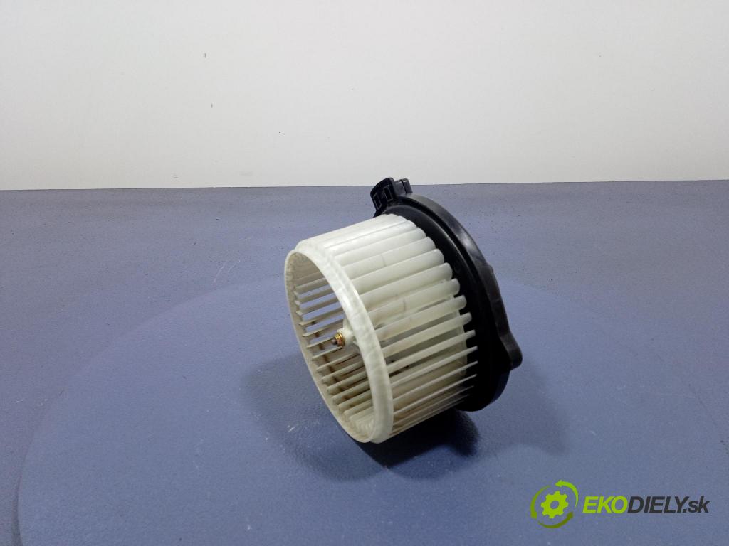 Toyota Avensis 2004 ventilátor Vzduch: