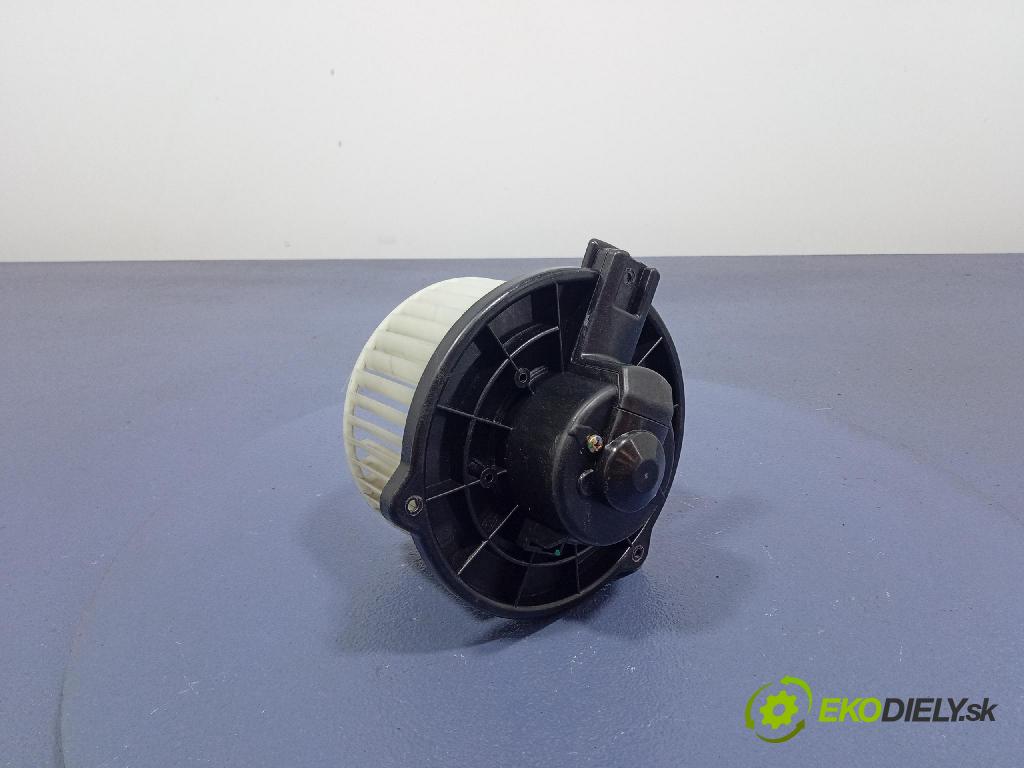 Toyota Avensis 2004 ventilátor Vzduch: