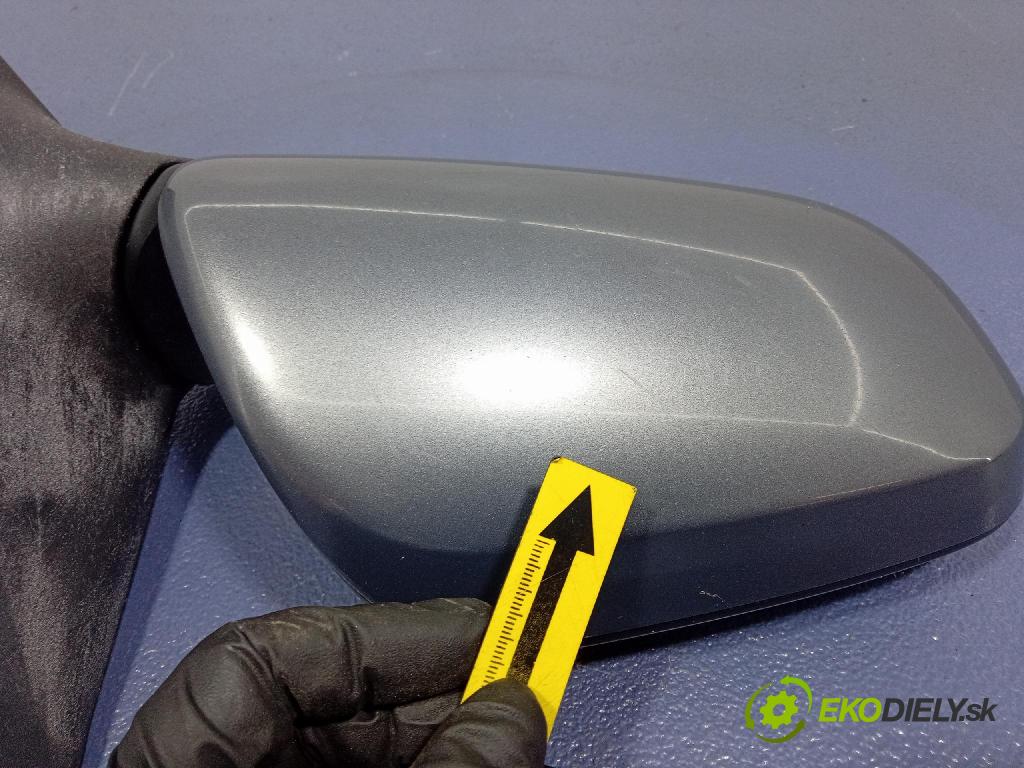 Toyota Avensis 2004 zpětné zrcátko prave 