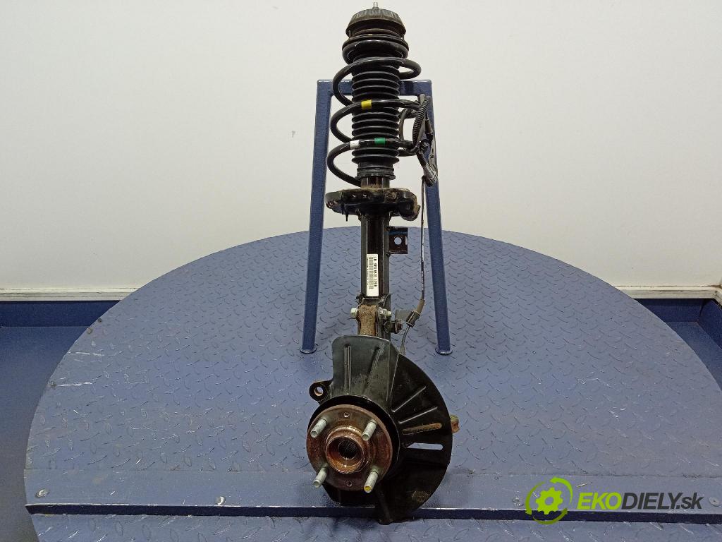 Kia Stonic 2024 McPerson: Vľavo: 54650-H8750