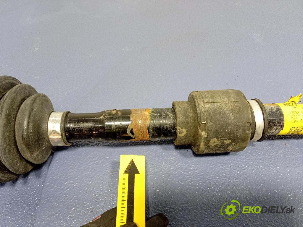 Kia Stonic 2024 poloos Práva: před 49501-H8270