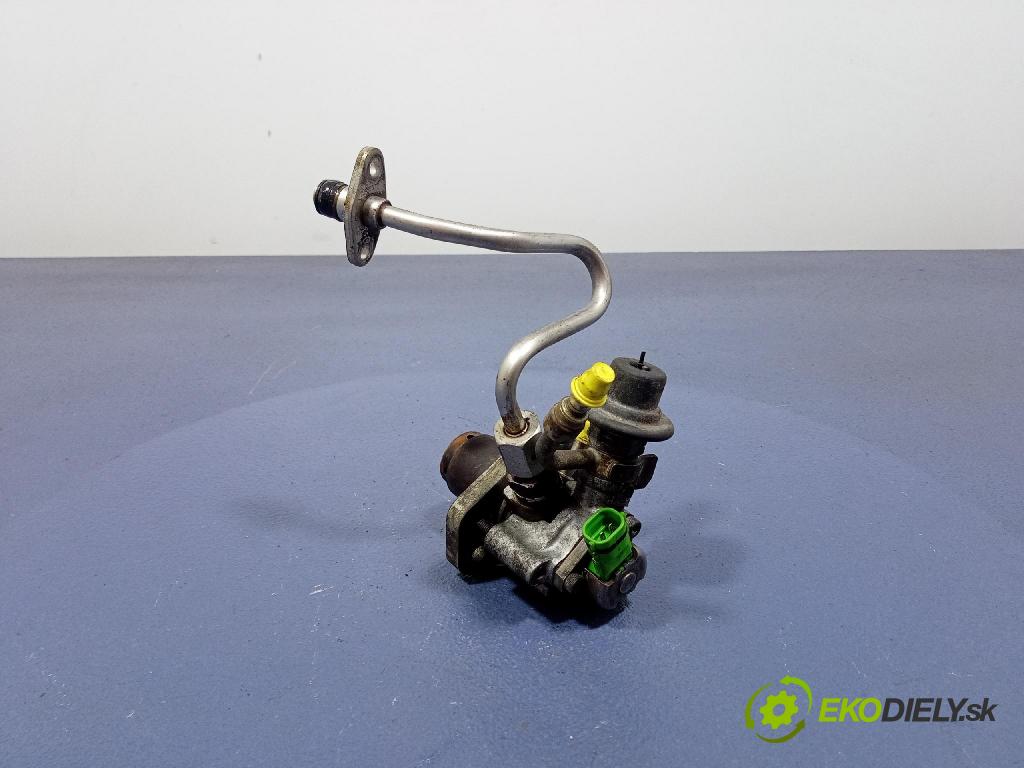 Toyota Avensis 2004 čerpadlo Injekce: 23100-28032