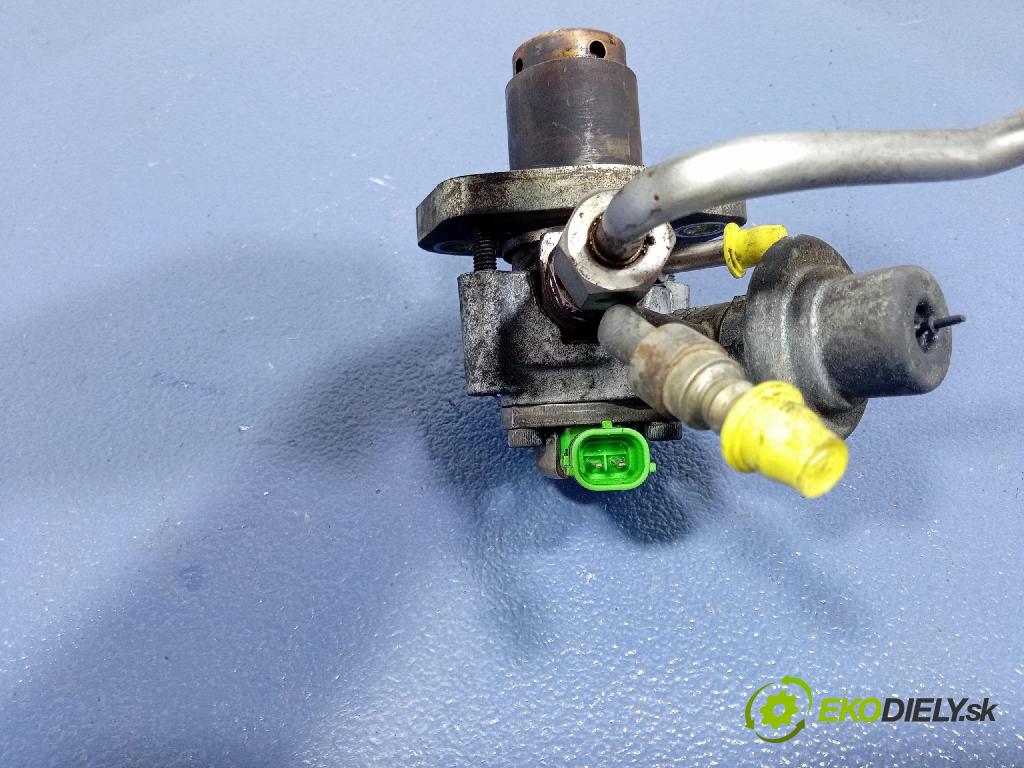 Toyota Avensis 2004 čerpadlo Injekce: 23100-28032