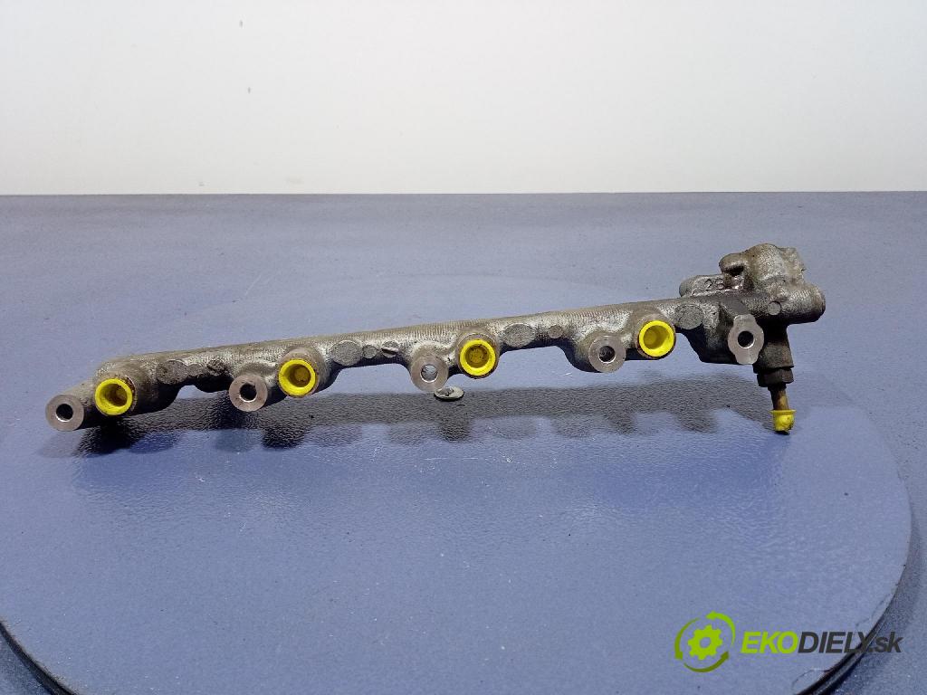 Toyota Avensis 2004 lišta Zásobování 89458-22010