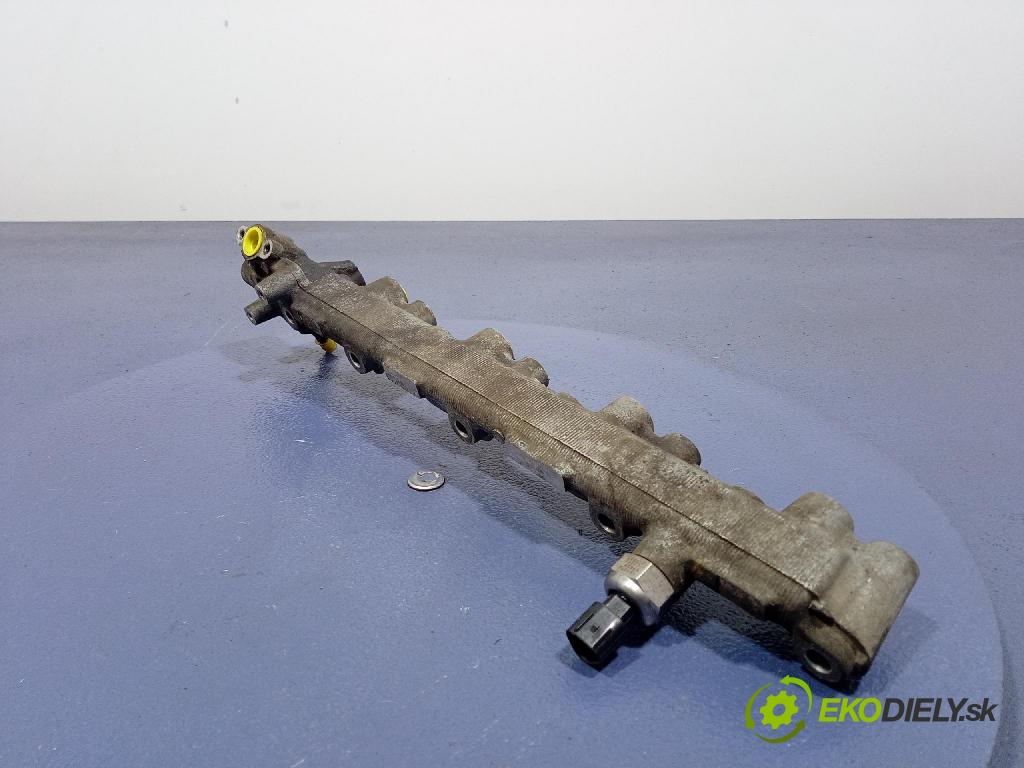 Toyota Avensis 2004 lišta Zásobování 89458-22010