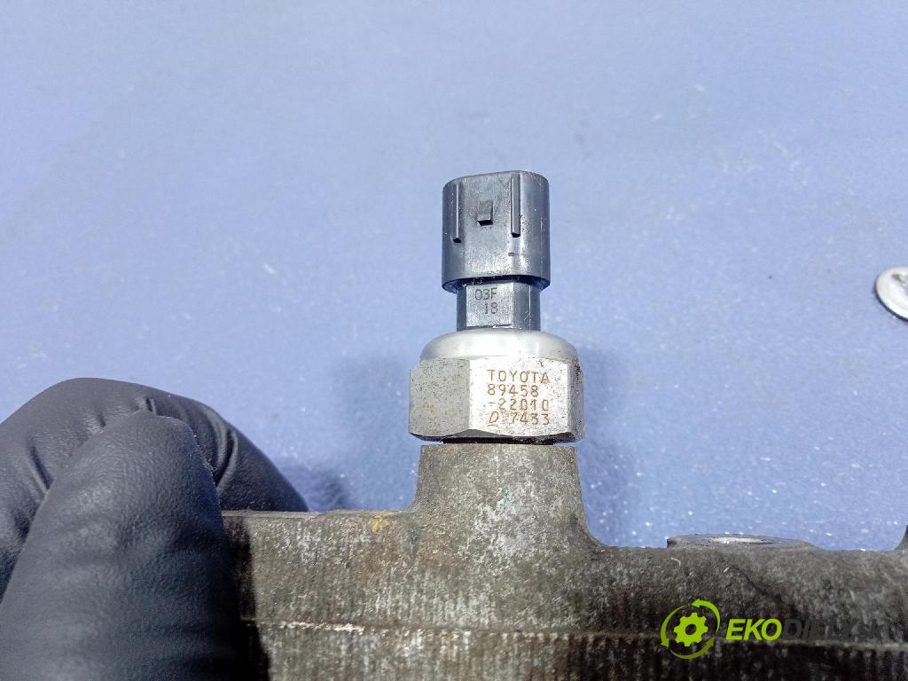 Toyota Avensis 2004 lišta Dodávka: 89458-22010