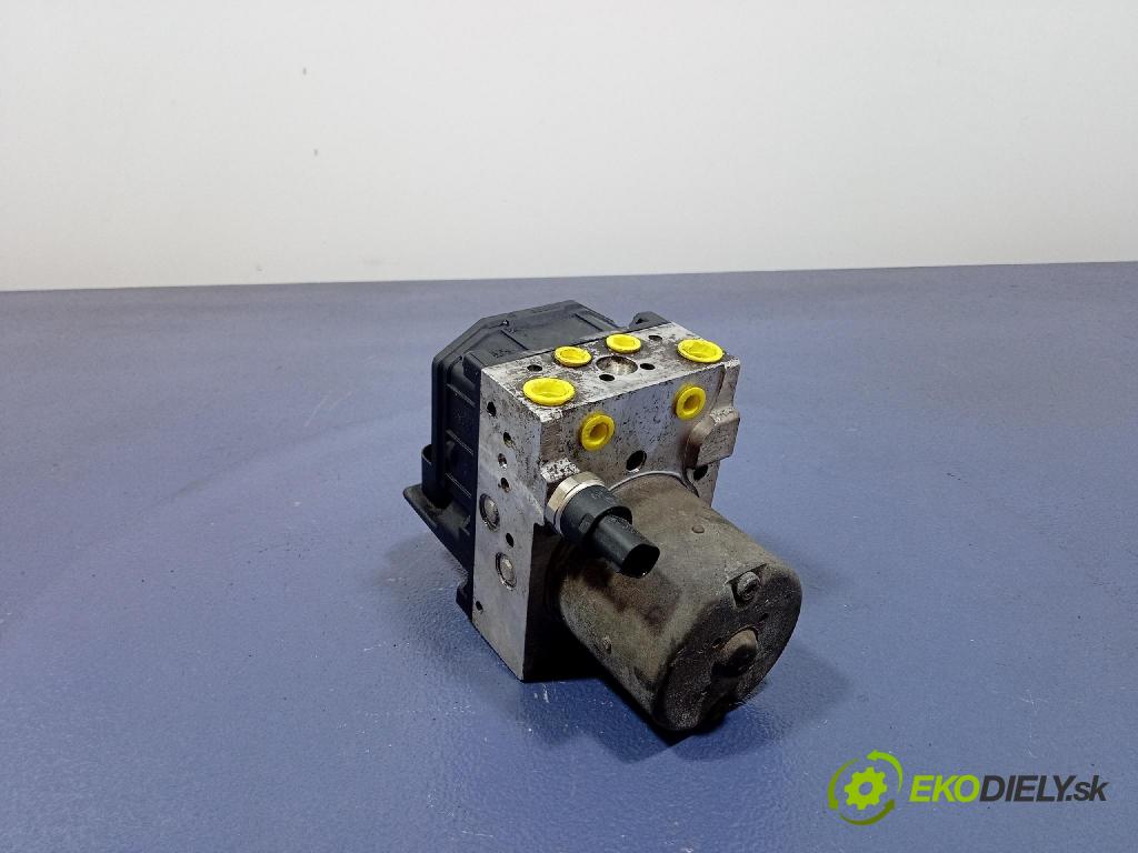 Toyota Avensis 2004 čerpadlo ABS x 44540-05033