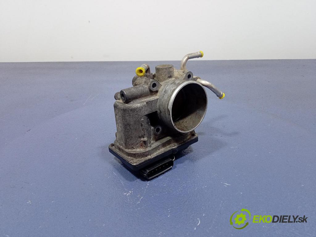 Toyota Avensis 2004 škrticí klapka 22030-28050