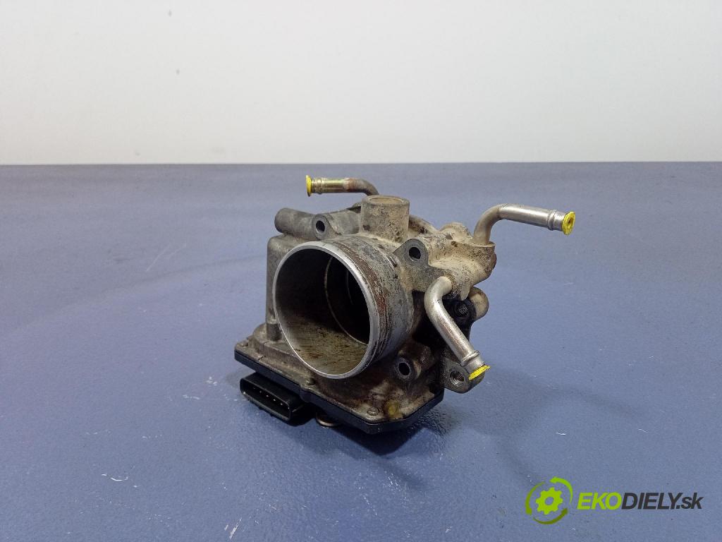 Toyota Avensis 2004 škrticí klapka 22030-28050