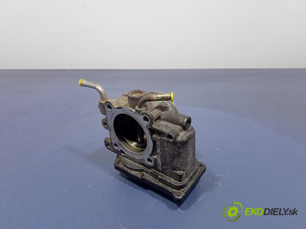 Toyota Avensis 2004 škrticí klapka 22030-28050