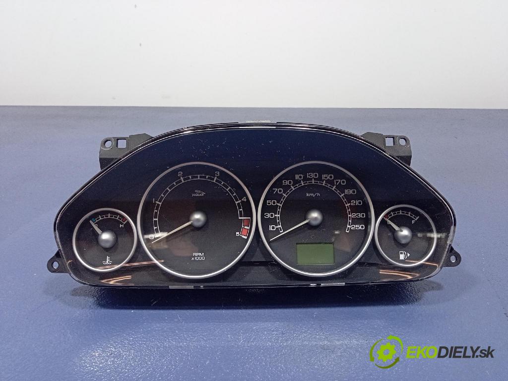 Jaguar X-type 2004 Přístrojová deska 4X4F-10849-GC