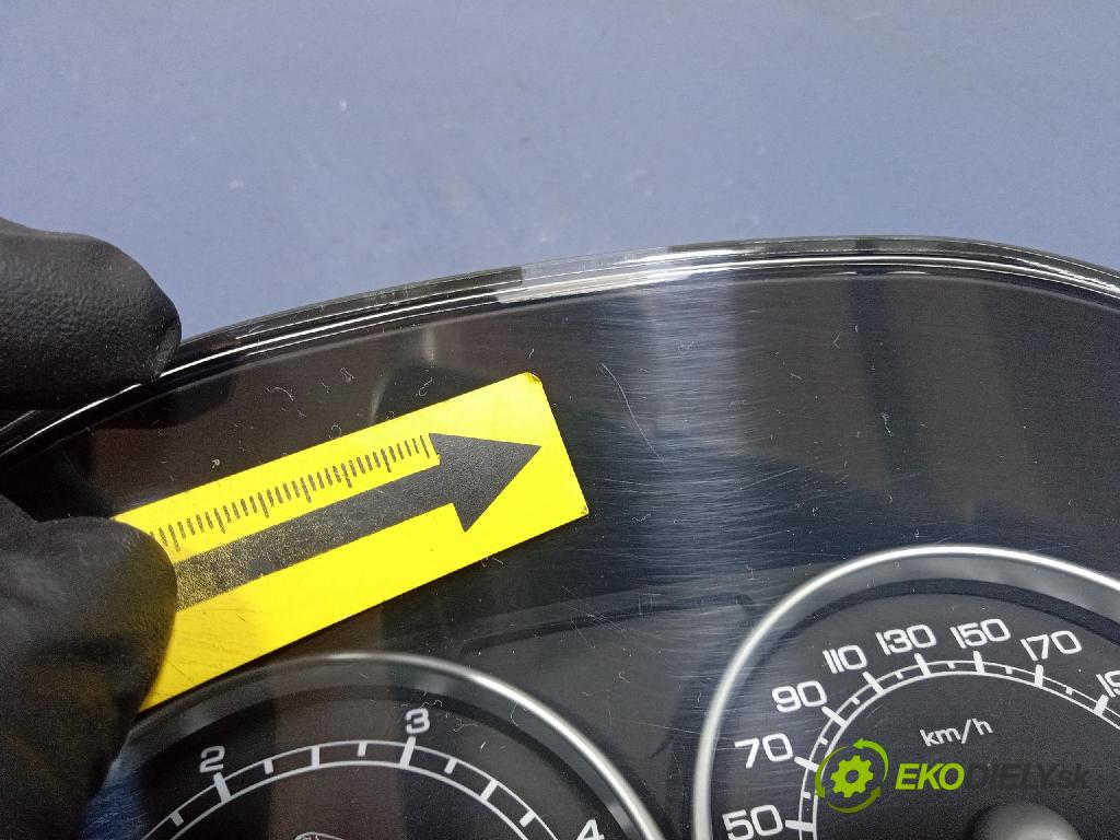 Jaguar X-type 2004 Přístrojová deska 4X4F-10849-GC